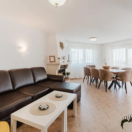 Holiday home къща ривиера 3