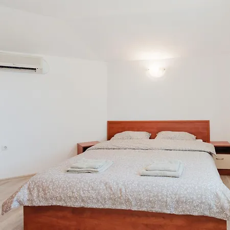 Holiday home къща ривиера 3 *